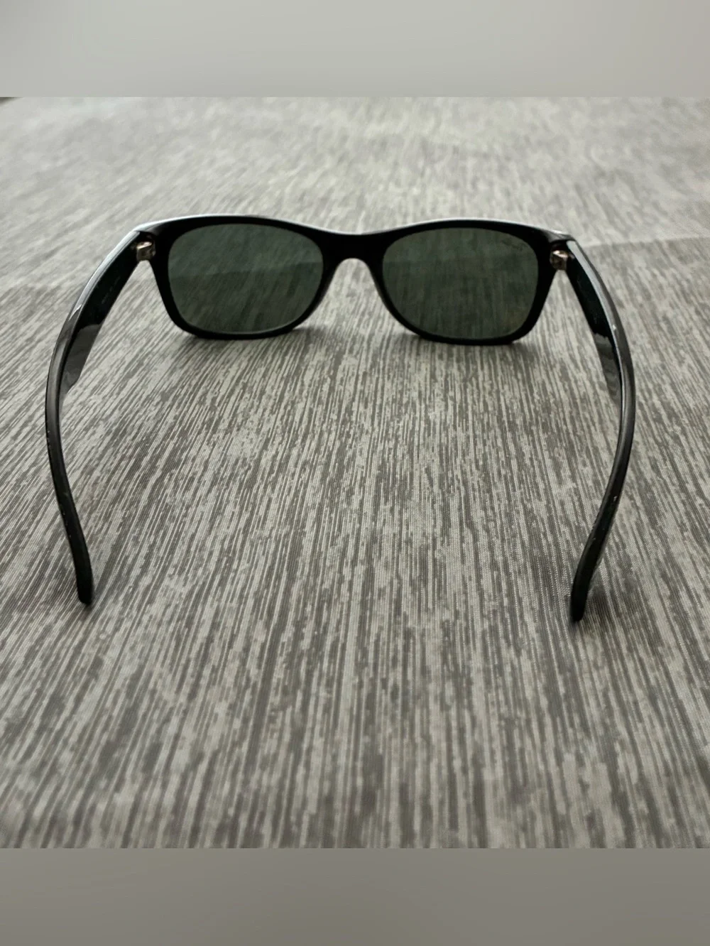 RAY BAN RB2132 901 52mm NEW WAYFARER Black; Green Classic G15
